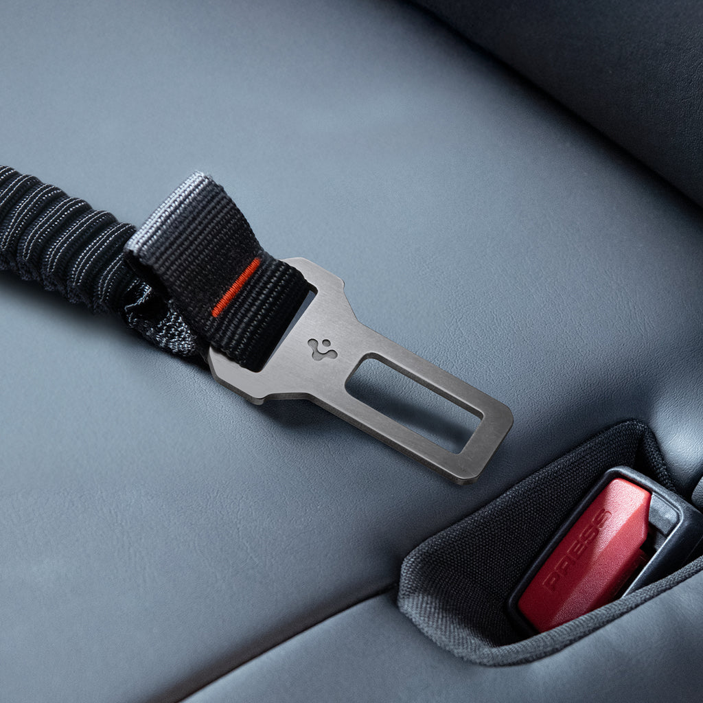 Spigen Universal Car Seat Belt Holder For Pet PS100, black