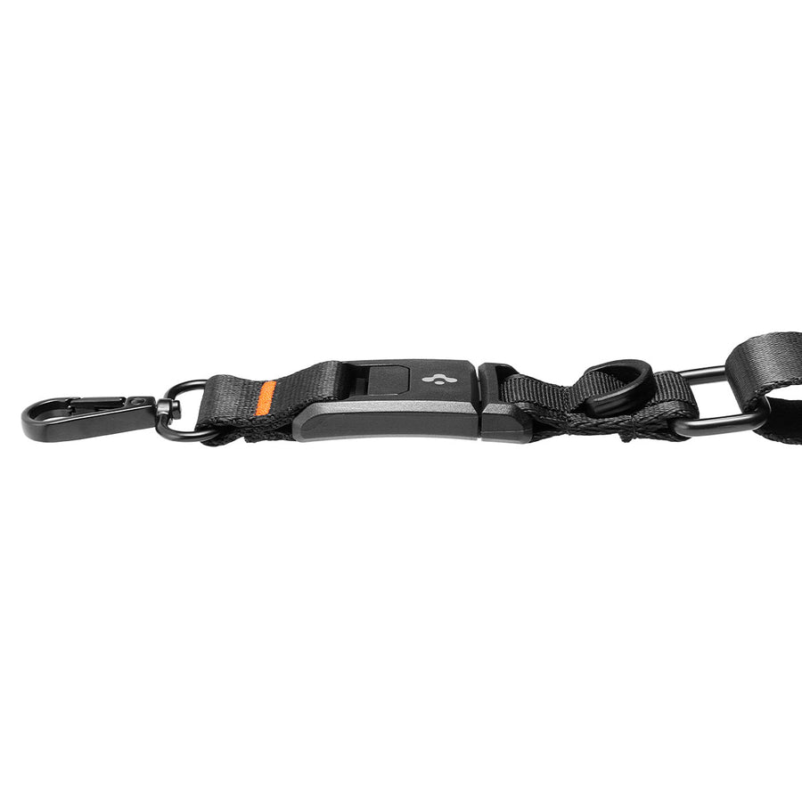 Quick magnetic release: a magnetic buckle allows for instant detachment and reattachment