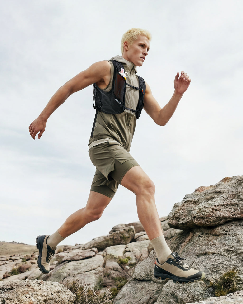 Spigen Dynamic Shield Running Vest (L-XL), active black