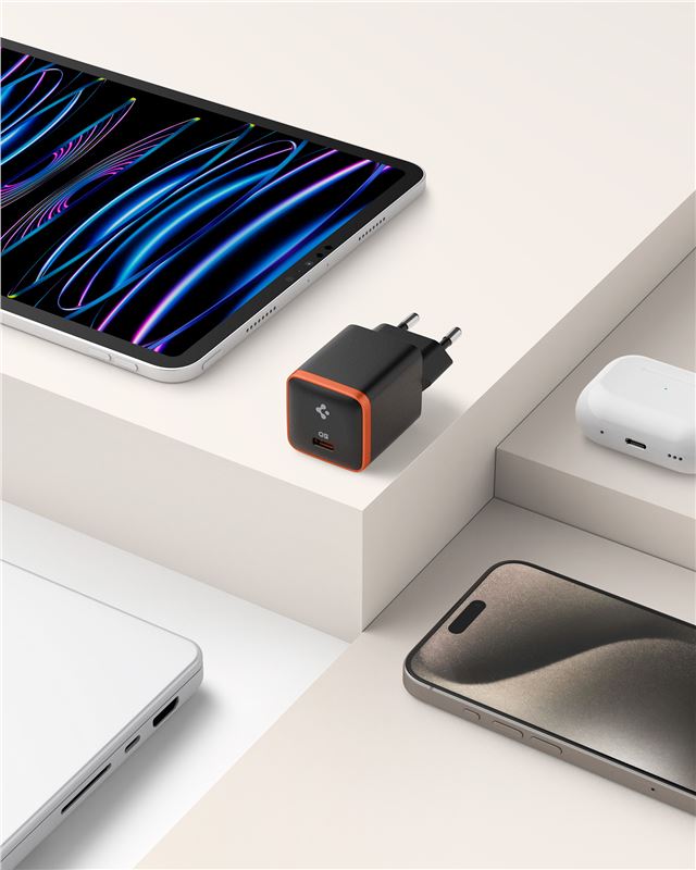 Spigen Essential 30W nástenná nabíjačka EE301EU, čierna
