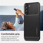 Spigen Rugged Armor, matná čierna - Samsung Galaxy S22