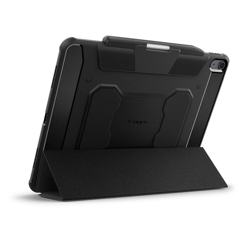 Stylish look with a distinctive matte black finish and carbon fiber accents