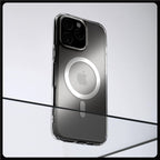 Spigen Ultra Hybrid MagSafe, frost clear - iPhone 16 Pro