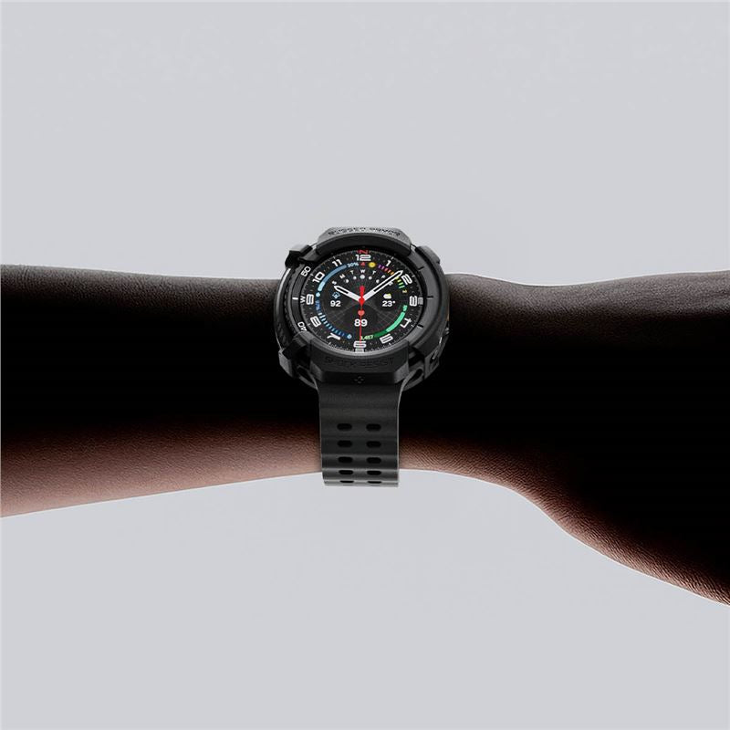 Spigen Rugged Armor, matná čierna – Samsung Galaxy Watch 8 Classic (46mm)