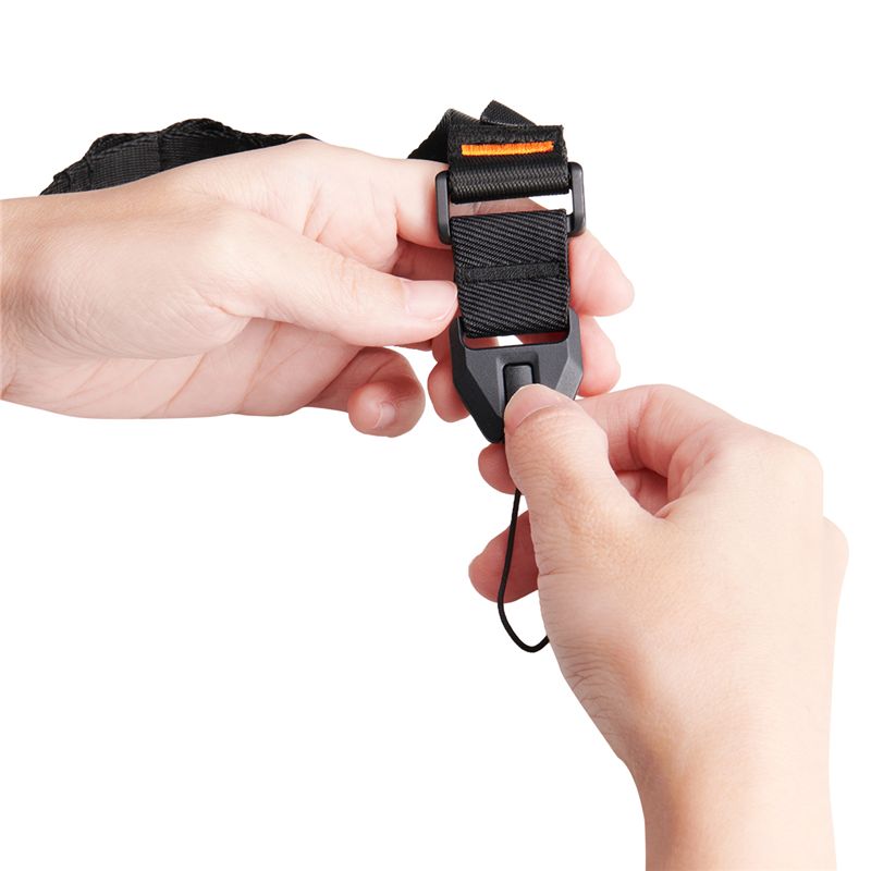 Spigen univerzálna šnúrka na zápästie (Strap 1P) DA30S, čierna