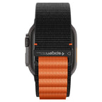 Spigen Fabric Band (háčik), čierno-oranžový - Apple Watch 49mm/46mm/45mm/44mm