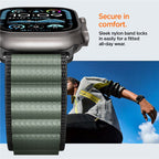Spigen Fabric Band (hook), čierno-zelený – Apple Watch 49mm/46mm/45mm/44mm