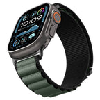 Spigen Fabric Band (hook), čierno-zelený – Apple Watch 49mm/46mm/45mm/44mm