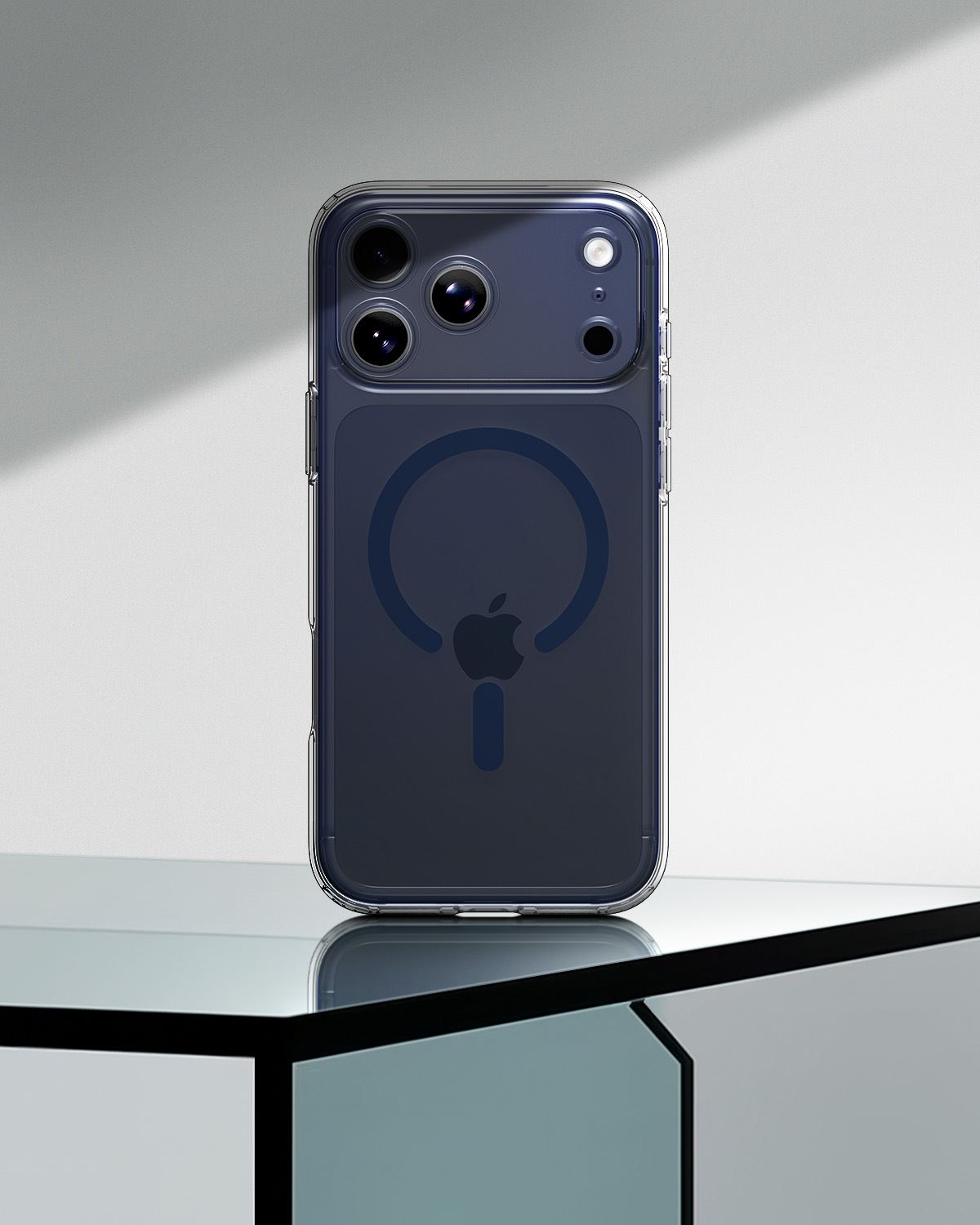 Spigen Ultra Hybrid MagSafe, clear deep blue - iPhone 17 Pro (8)