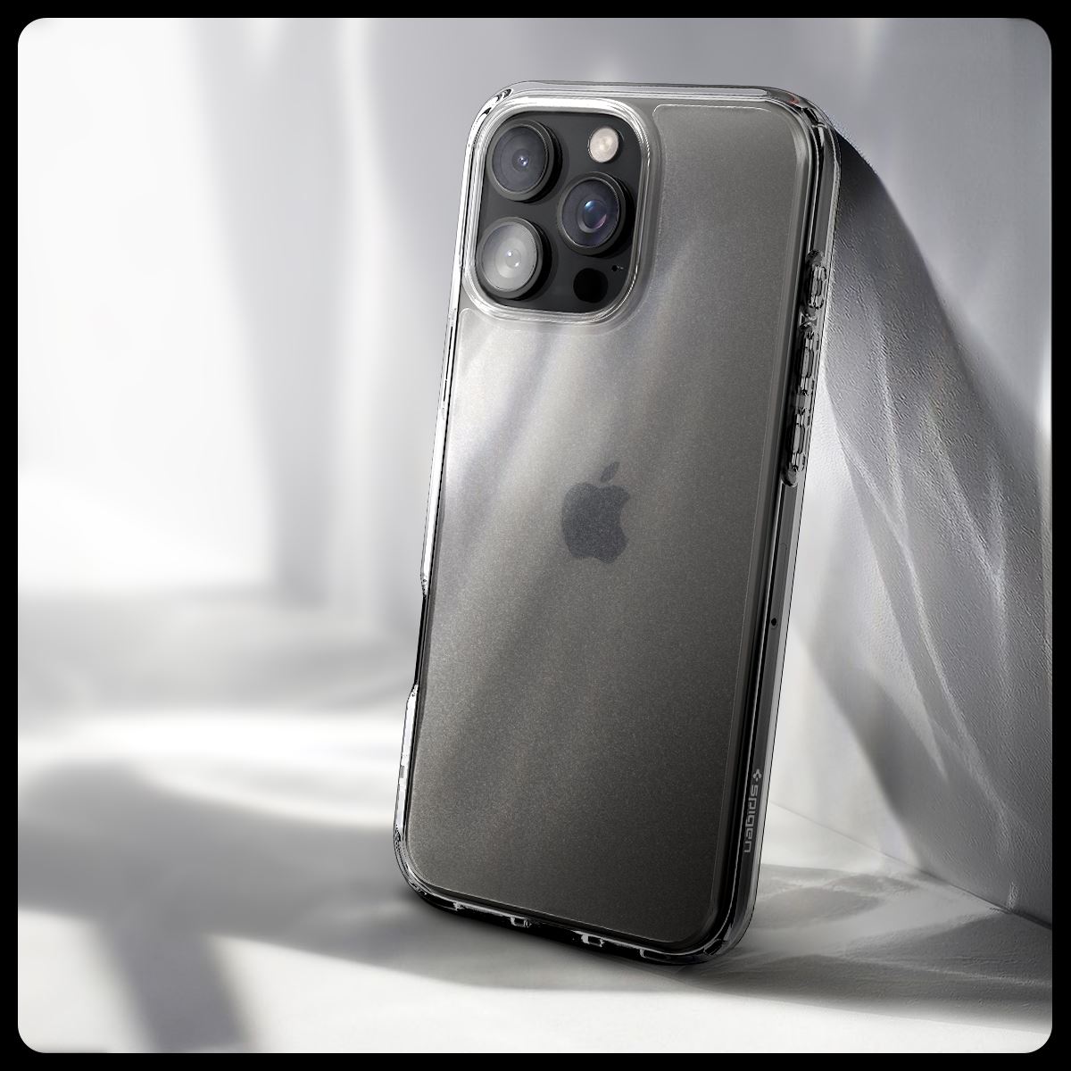 Spigen Ultra Hybrid, frost clear - iPhone 16 Pro Max (9)